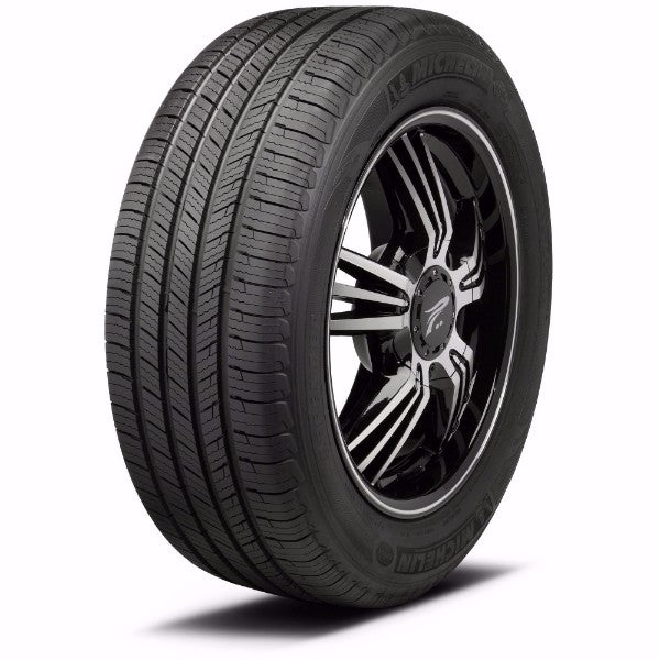215/70 R15 Michelin Defender 98T